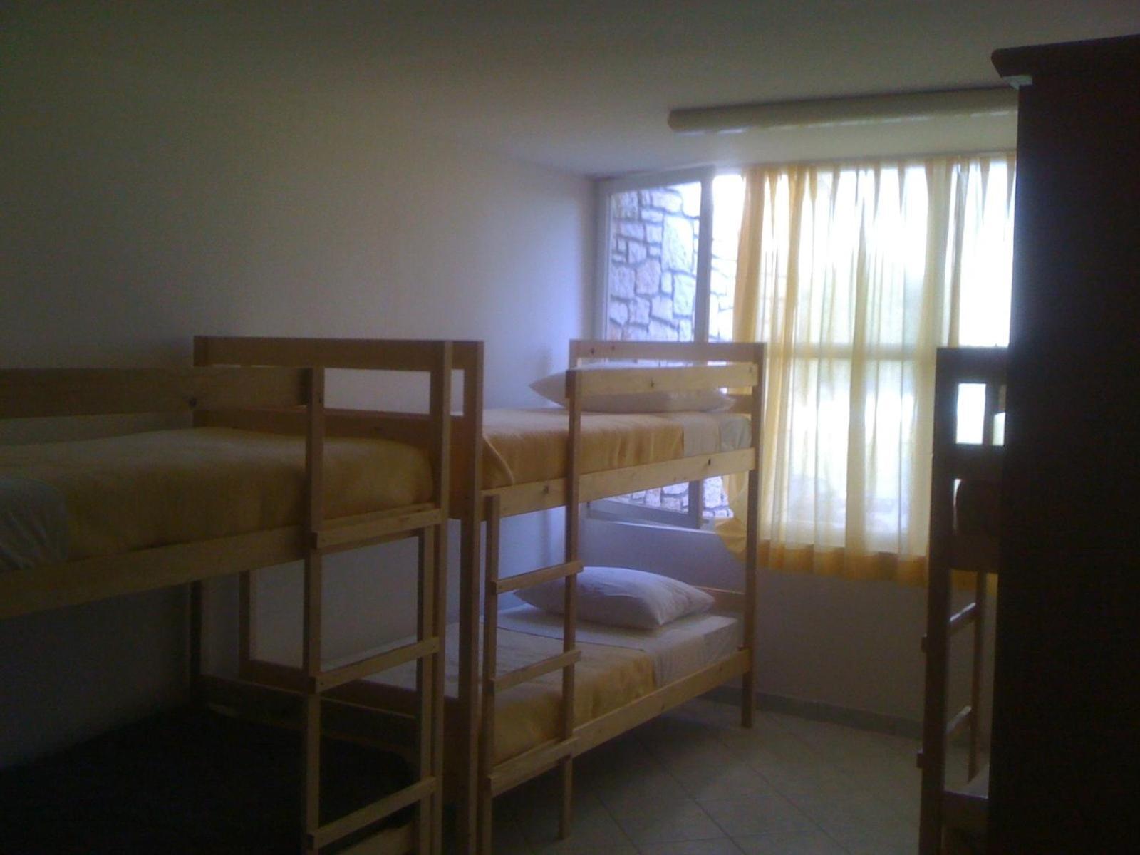 פאז'אנה Hostel Amfora מראה חיצוני תמונה