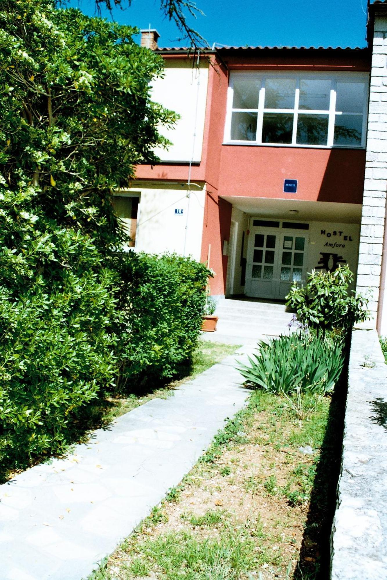 פאז'אנה Hostel Amfora מראה חיצוני תמונה