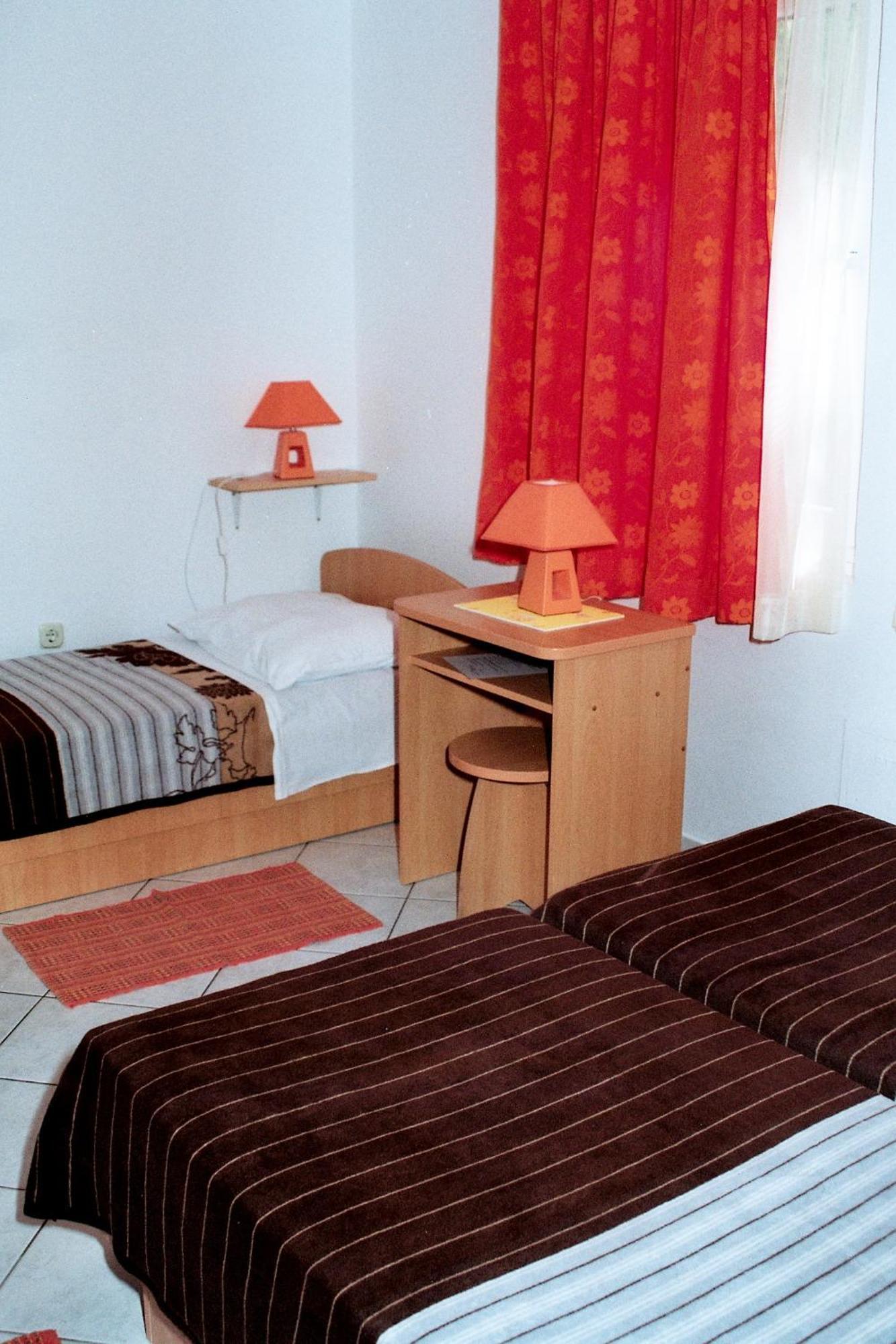 פאז'אנה Hostel Amfora מראה חיצוני תמונה