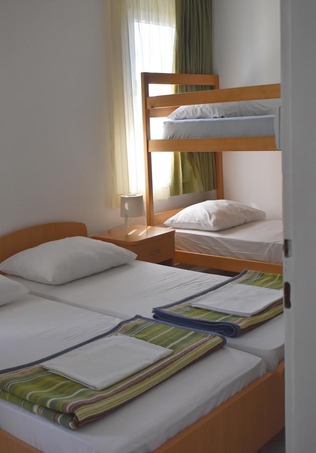 פאז'אנה Hostel Amfora מראה חיצוני תמונה