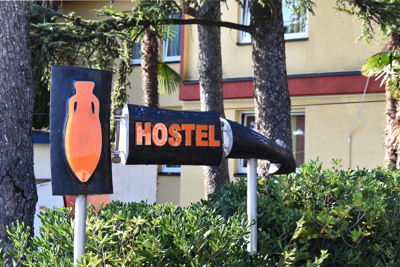 פאז'אנה Hostel Amfora מראה חיצוני תמונה
