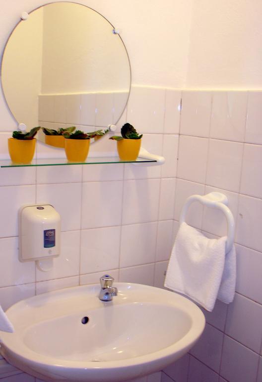 פאז'אנה Hostel Amfora חדר תמונה